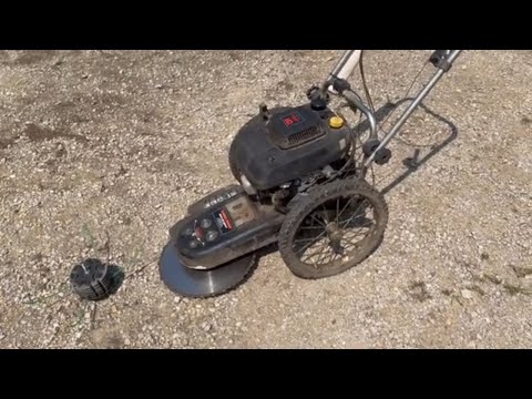 Видео: Обзор газонокосилки-триммера DR Walk-Behind с ножом Beaver | Belted Galloway Homestead