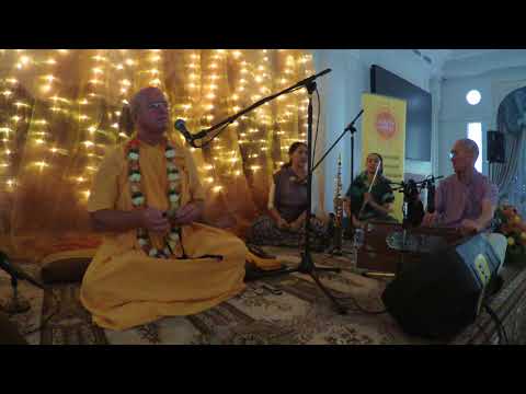 Видео: Е.С. Бхакти Бхринга Говинда Свами - Almaty Kirtan 19/01/2018 Алматы Киртан