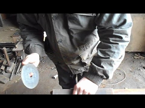 Видео: Как разметить  круглую трубу для реза под 90 градусов куском уголка