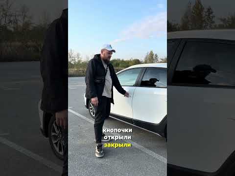 Видео: TOYOTA YARIS L из Китая - смотрим что с ней есть и стоит ли покупать. 