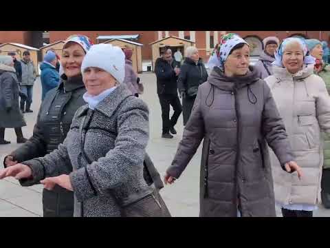 Видео: Марийские песни и пляски.  Царевококшайский кремль