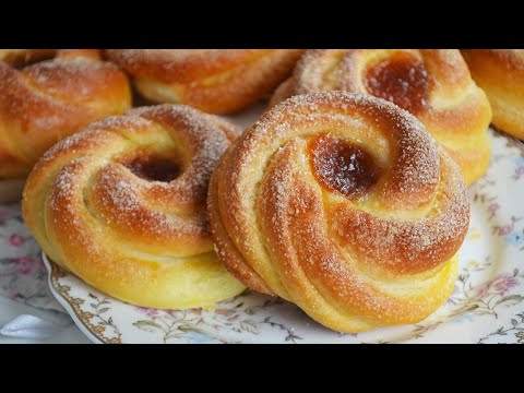 Видео: Сдобные булочки с повидлом 🥰| Танюшина кухня