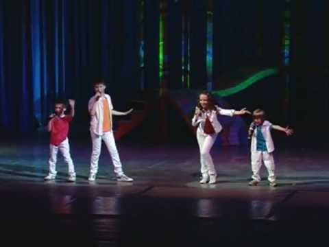 Видео: «Песня заезжих гастролёров» - «Волшебный микрофон»