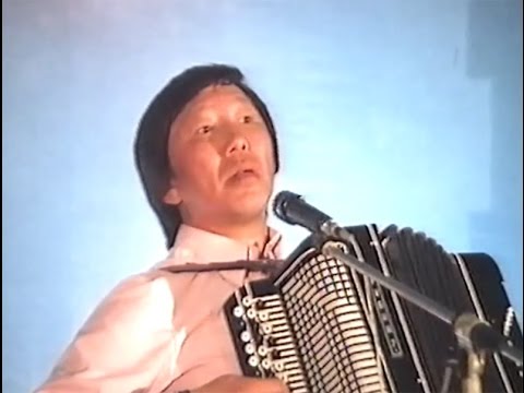 Видео: Хит-парад баянистов Якутии в с. Хатассы, 1994 г.