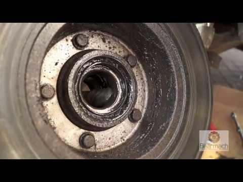 Видео: Проверка заднего моста — искусство обслуживания Land Rover