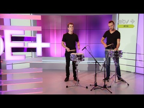 Видео: Раскрыт секрет фокуса: как барабанщики крутят палочки!