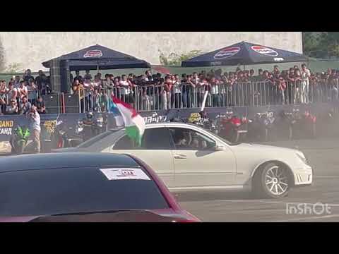 Видео: Samarqand drift shou SofExpo 01.05. Самарканд дрифт шоу СофЭкспо