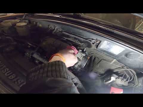 Видео: Плавают обороты автомобиль не держит холостой ход Mitsubishi