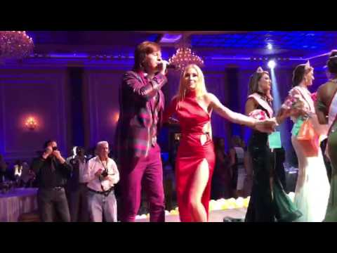 Видео: Прохор Шаляпин в Лос-Анджелесе. Награждение победительницы Miss Russian LA 2017 и песня.