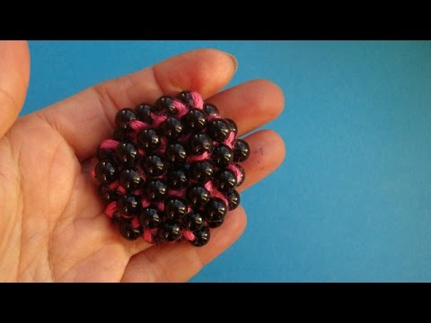 Видео: Вязание с бисером по кругу   How to crochet with beads 28