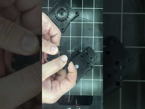 Видео: Универсальный поворотный кронштейн для эхолотов