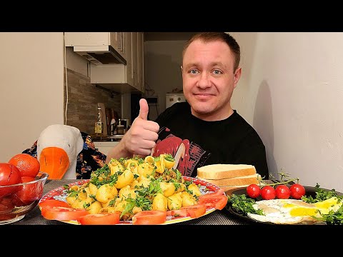 Видео: МУКБАНГ. ОБЖОР. МАКАРОНЫ ПО-ФЛОТСКИ, ЯИЧНИЦА НА САЛЕ, СОЛЕНЬЯ. АСМР. MUKBANG. УЖИН.