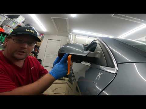 Видео: Замена указателя поворота на боковом зеркале Audi A4 2.0T B8.5 2013 года выпуска