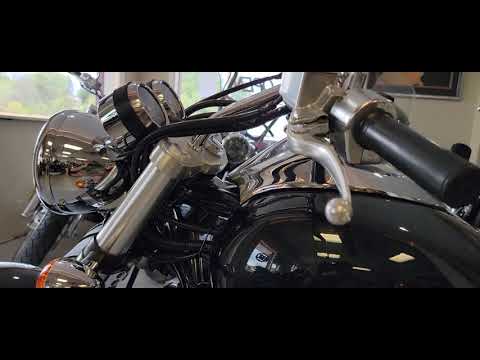 Видео: Kawasaki Meanstreak 1600 2004 года! Низкая посадка, профессиональный уличный вид! Трубы Cobra зву...