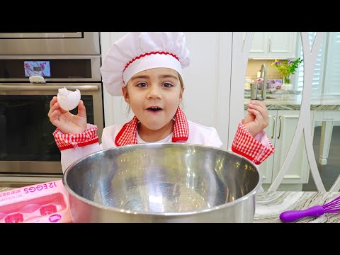 Видео: Мия готовит завтрак для Насти и Артёма /Коллекция