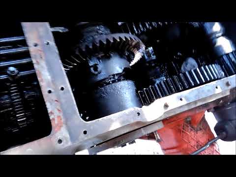Видео: ЮМЗ-8040.2 Ремонт КПП и заднего моста часть №1
