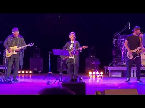 Видео: Сурганова и оркестр - Не покидай, 06.11.2025, Самарская Филармония