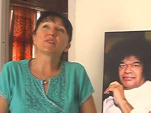 Видео: Ирина Максименкова - интервью в Путтапарти (2012)