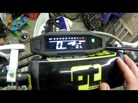 Видео: Установка приборной панели на GR7