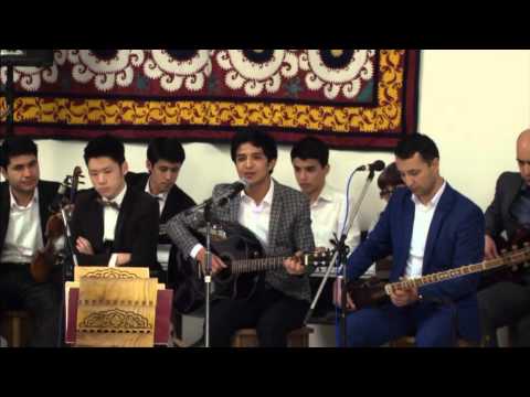 Видео: Б.Рахманов поет песню на слова Гульнары Каримовой