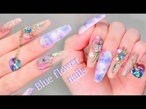 Видео: синий цветок нейл-арт💙 Как легко вставить красивые картинки🙌 наращивание ногтей / пленка для ногтей