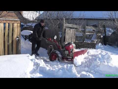 Видео: Засыпало...! Убираем снег мотоблоком.