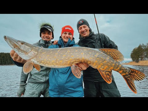 Видео: ПИТЕРЦОВ, ФИШЕРМАН, ЮРГАНОВ в погоне за джерковой щукой. North Silver 700! Первый спуск и РЕМОНТ...