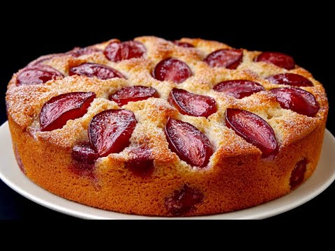 Видео: Сливовый пирог, который тает во рту! Простой и вкусный рецепт за 10 минут!