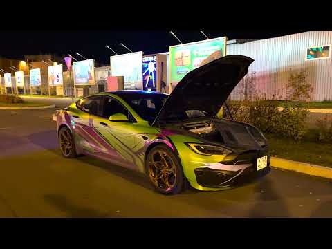 Видео: у меня взорвалась зарядка в Tesla Plaid