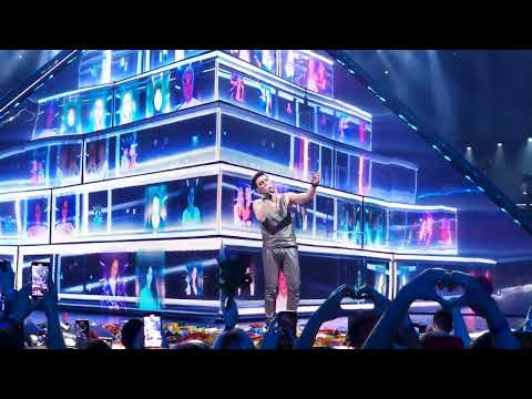Видео: Дима Билан - 27 Люби меня (Крокус Сити Холл 15.02.2024)