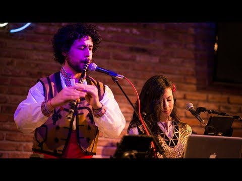 Видео: Outhentic - Razoral Dedo / Аутентик - Разорал Дедо - Live @ Studio 5