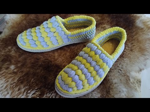 Видео: Плюшевые тапочки на подошве с задником вязаные крючком. 