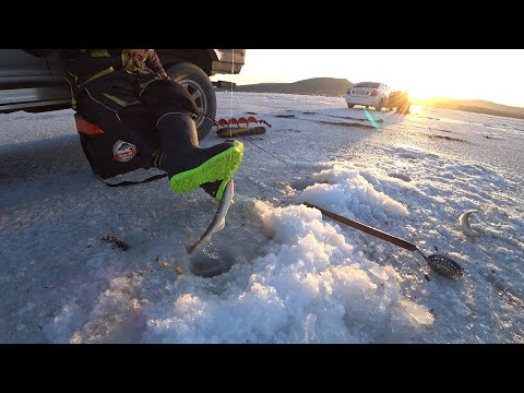 Видео: Рыбалка на Песчаном (п. Береговое)