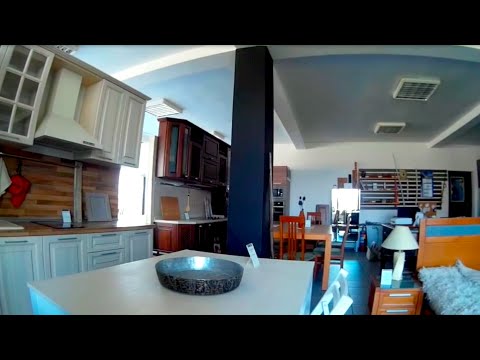 Видео: Мебельные и строительные магазины в Банско