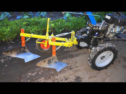 Видео: САМОДЕЛЬНЫЙ ПЛУГ ПАШЕТ САМ С МОТОБЛОКОМ ДТЗ, 7 лошадиных сил.