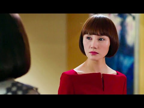 Видео: Госпожа считает себя красивой, но жена покоряет ее элегантным красным платьем