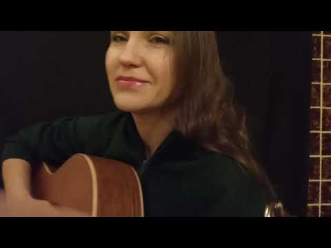 Видео: По улице моей  который год . Стихи - Беллы Ахмадулиной. (из к/ф "Ирония Судьбы")