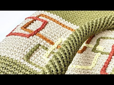 Видео: 😉 Две интересные идеи для сумки. Секреты вязания крючком