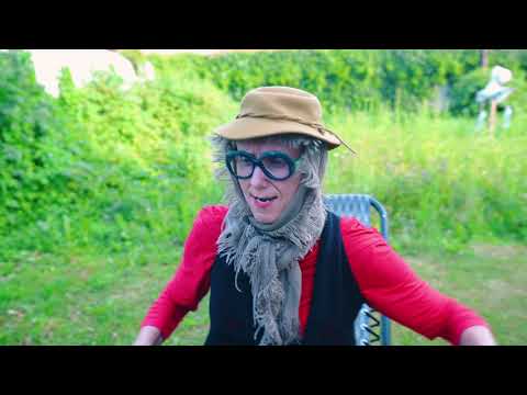 Видео: ПОЛ ЭТО ЛАВА или 100 КНОПОК и только ОДНА СПАСЕТ ТЕБЯ || Богатые школьники опять попались