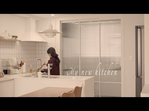 Видео: SUB) Мой новый дом, идеи для маленькой кухни, сэндвич с клубникой