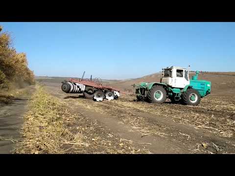 Видео: Дискование после уборки подсолнуха, Т-150К + БДТ-7 /Moldova