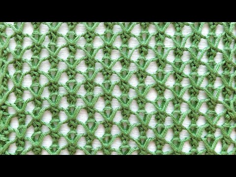 Видео: Аккуратная мелкая сеточка спицами для вязания джемперов, палантинов
