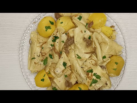 Видео: "Ленивый"бешбармак из тушенки