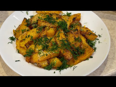 Видео: ВКУСНЕЙШАЯ жареная тыква с чесноком, которую едят ВСЕ! #youtube #тыквы #рецепты #тыкварецепты #еда