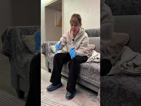 Видео: У кошки болит ухо