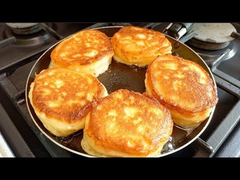Видео: Натерла ЯБЛОКИ, смешала и пожарила:ВКУСНЯТИНА на завтрак для всейСЕМЬИ! Оладьи с Яблоками