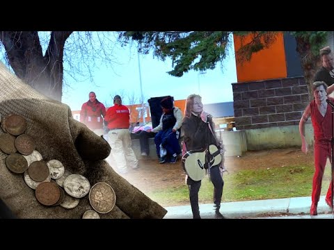 Видео: Налоги уходят на БОМЖЕЙ - Я нашёл клад - КОНЦЕРТ БИ2