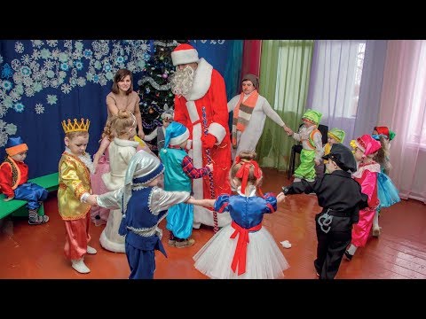 Видео: Файна в нас ялиночка - молодша група ДНЗ "Малятко"