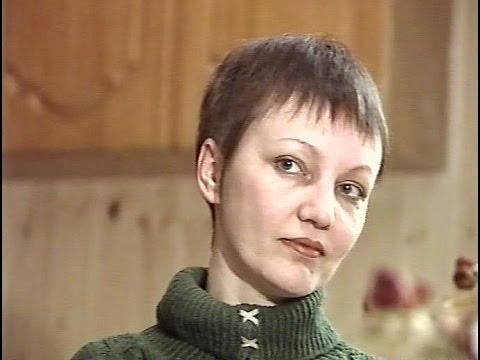 Видео: Короткая женская стрижка - видео урок для начинающих