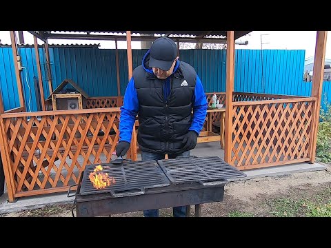 Видео: ПОСЫЛКА ОТ СПОНСОРА.ОБЖИГ ЧУГУННОЙ РЕШЁТКИ.КОЛБАСКИ НА ОГНЕ